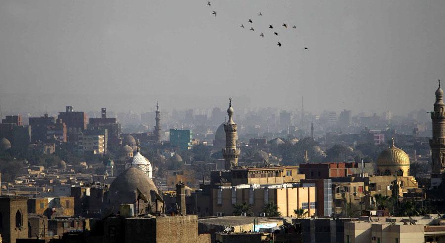 MISIRIN BASKENTI KAHIRE'DE BIR BIRINDEN GUZEL TARIHI CAMILERI GORMEK MUMKUN. FARKLI MIMARI OZELLIKLERE SAHIP CAMILER, KENTE GELEN YERLI VE YABANCI TURISLERIN ILGISINI CEKIYOR.