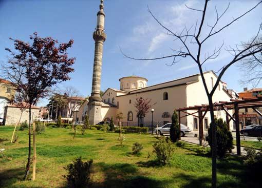 Kuruluşu 914 yılına dayanan ve Fetih'ten sonra camiye çevrilen Ortahisar ibadethanesi...