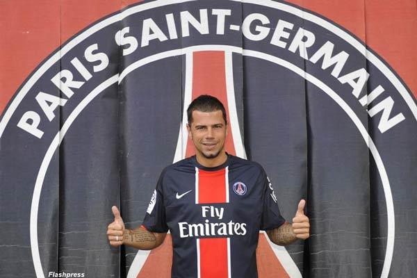 Fenerbahçe ile yollarını ayırarak Fransız ekibi PSG ile anlaşan Kezman 14 numaralı formayı giyecek