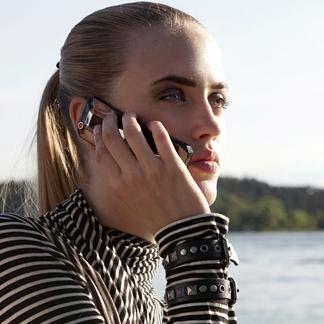 Arama yapar yapmaz telefonu hemen kulağınıza g&ouml;t&uuml;rmeyin