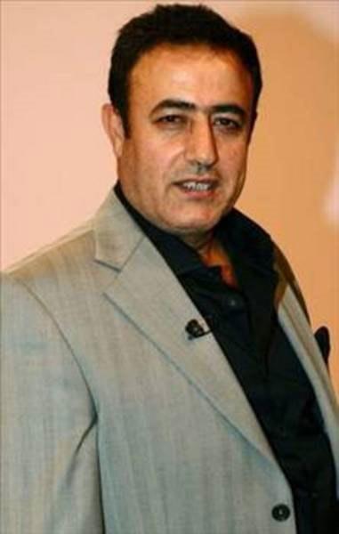 <b>MAHMUT TUNCER</b> "B çok önemli bir harftir. B olmasa, Bülent'e Ülent, Bursa'ya Ursa derdik!.."
