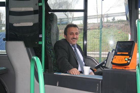 Kaptan'a yeni hattı soruyoruz; "İstanbul bir uçtan diğer uca taşınacak. Zamanla şehir içi trafiği de rahatlayacak" diyor