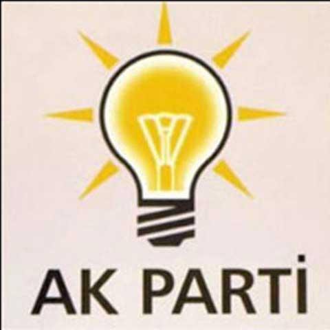 Önceki aya oranla haber ve yazı sayısında % 12lik artış yaşanan iktidar partisi, toplam 25 bin 95 haberde yer aldı. Partiye, TV kanallarının ayırdığı süre ise 303 saati aştı.