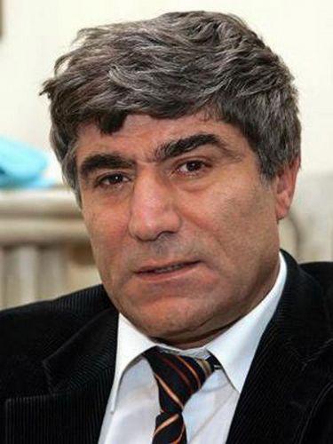 Hrant Dink: 19 Ocak 2007 tarihinde saat 15:00 sularında, genel yayın yönetmeni olduğu Agos gazetesinin Şişli Halaskargazi caddesi üzerindeki binası önünde uğradığı silahlı saldırı sonucu hayatını kaybetti.