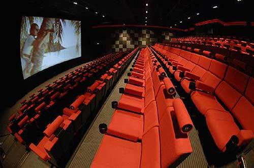 <p> <br />Türkiye 2010 yılında Avrupa'da en fazla sinema bileti satılan 6. ülke oldu.
</p>
<p>Avrupa Konseyi Görsel ve İşitsel Yayımlar Gözlemevi tarafından bu sabah Strasbourg'da açıklanan verilere göre, geçen yıl Avrupa Konseyi üyesi ülkelerde toplam 1 milyar 196 milyon 600 bin adet sinema bileti satıldı.</p>
<p>