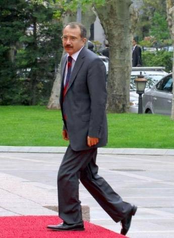 Bakanlar Kurulu, Başbakan Recep Tayyip Erdoğan başkanlığında toplandı. Toplantıya, yeni göreve başlayan bakanlar da katıldı. 27 koltuklu ilk Bakanlar Kurulu'ndan ilk kareler: