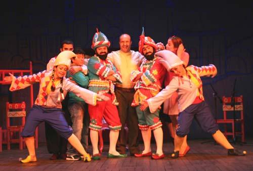 Karag&ouml;zs&uuml;z bir T&uuml;rk &Ccedil;ocuk Şenliği d&uuml;ş&uuml;nelebilir mi?