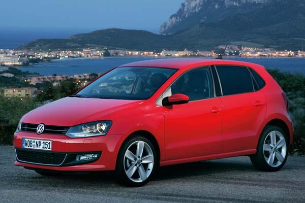 <strong>VOLKSWAGEN</strong><br><br>
DOĞUŞ Otomotiv-Volkswagen Binek Araç, uygulamaya aldığı satış kampanyasında Euroyu 2.18 TL olarak sabitledi. 2011 model Polo ve Golf modellerinde de avantajlı fiyat seçeneklerinin sunulduğu kampanyada ayrıca Touaregde geçerli özel 4 bin Euro'luk 'Konfor Paketi' uygulaması da devam ediyor.