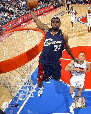 LeBron James Basketbol 30,8 milyon dolar