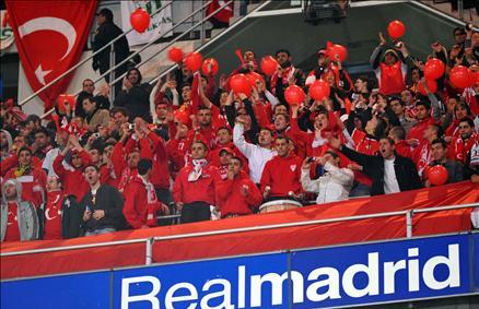 A Milli Takım, 2010 Dünya Kupası Avrupa Elemeleri 5. Grup'taki 5. maçında İspanya ile karşılaştı. Maçın ikinci yarısında gelen tek gol skoru da belirledi.