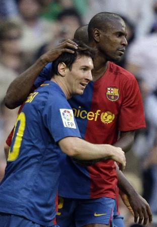 Barcelona'nın dünyaca ünlü yıldızı Messi, 6-2 yendikleri Real Madrid karşısında attığı gollerden sonra formasının altındaki tişörtle tüm dünyaya önemli bir mesaj verdi.