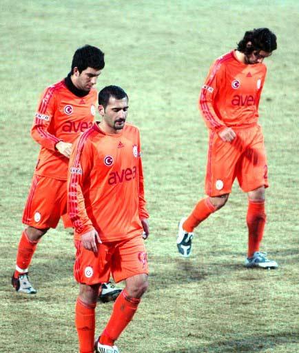 Sivasspor ile Galatasaray arasında oynanan Türkiye Kupası çeyrek final rövanş maçında tur atlayan takımı penaltı atışları belirledi.