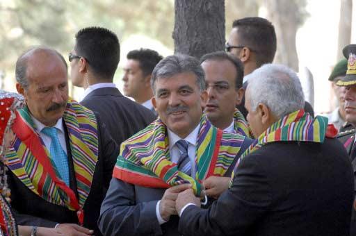 Cumhurbaşkanı Abdullah Gül, 727. Ertuğrul Gazi'yi Anma ve Söğüt Şenlikleri'ne katıldı