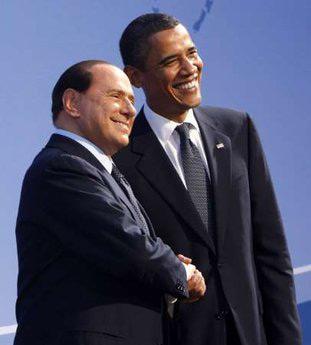 G-20'de Obama'nın, çapkınlıklarıyla tanınan Berlusconi'yi karşılaması İngiliz basınında espri konusu oldu. Silvio, first lady'yi görünce ellerini iki yana açıp harika imasında bulununca Obama'nın yüzü asıldı.