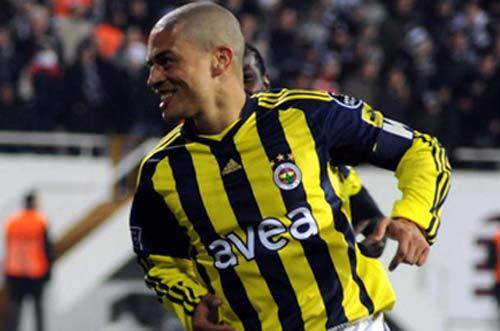 Fenerbahçe'de Alex 27 golle takımının en golcü futbolcusu oldu.