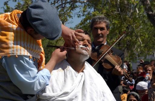 Kışı Ege ve Akdeniz sahillerinde geçiren Yörüklerin yaylalara göçü başladı. Yörükler, zorlu yolculuk öncesi Muğla'nın İkizce yaylasındaki şenlikte, ''Geleneksel Yörük Düğününü'' canlandırıldı.