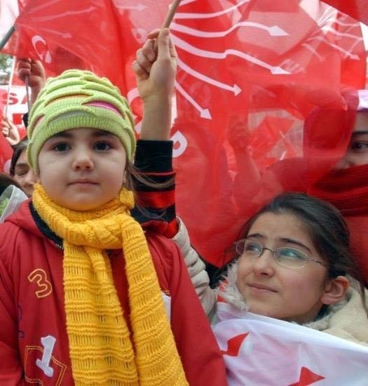 İnsan, açar telefonu isterse iktidara da küfreder. Şöyle ağız tadıyla küfredemez olduk'' diyen Deniz Baykal, Erdoğan'a karşılıklı görüşme çağrısını niteledi ve bir söz verdi: Yolsuzlukları konuşmayacağım