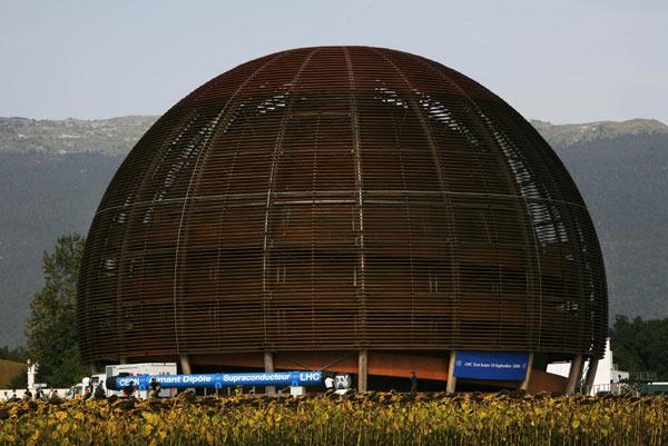 CERN deneyinden ilk fotoğraflar ve düğmeye basıldığı anlar
