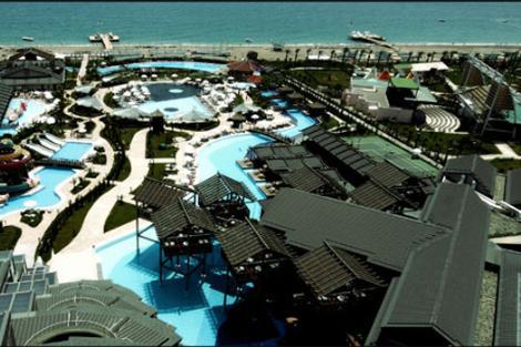 Hotel Limak Lara de Luxe

50 yaş üzeri misafirlerin en sevdiği oteller kategorisinde birinci seçildi.
(Antalya/Lara)