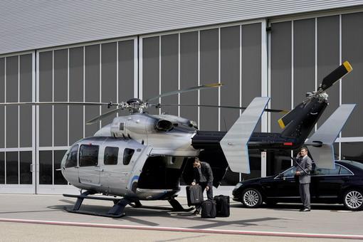 EC145 yolcu taşıma,medikal kullanım, iş helikopteri gibi birçok alanda kullanılabiliyor. Ancak Eurocopter, EC145 Stylence gibi VIP versiyonlarla pazarda başarıyı yakalayınca, yeni bir iş helikopteri üretmeye karar veriyor