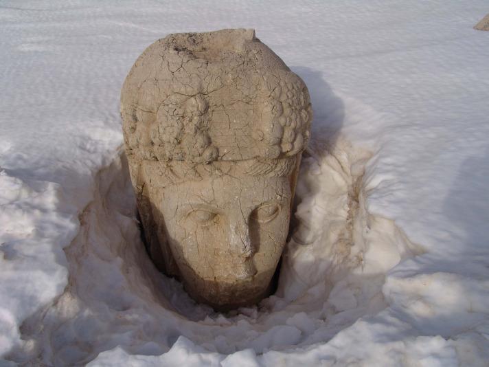 Adıyaman Kültür ve Turizm İl Müdürü Mustafa Ekinci, AA muhabirine yaptığı açıklamada, başta Nemrut Dağı olmak üzere Adıyaman'daki tarihi ve kültürel zenginlikleri herkesin görmesini istediklerini belirterek yeni sezona şimdiden hazırlandıklarını söyledi.