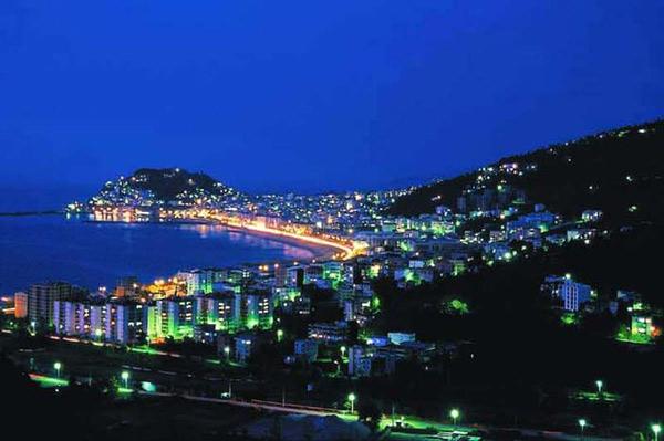 <p><strong><span style="color: #0000ff;">Giresun :</span></strong> 419 Bin 498</p>