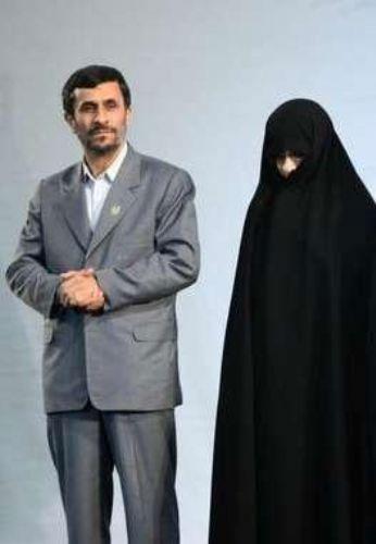 İran Cumhurbaşkanı Mahmud Ahmedinejat ve eşi