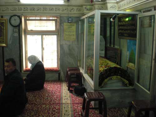 Hamidiye Çarşısı içinde Ebu Hureyre R. A. Türbesi