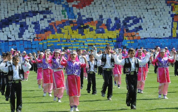Ankara'da 23 Nisan Ulusal Egemenlik ve Çocuk Bayramı çeşitli etkinliklerle kutlandı.
