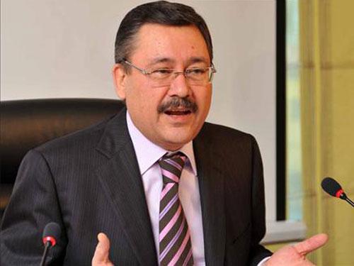 1) Ankara Büyükşehir Belediye Başkanı Melih Gökçek