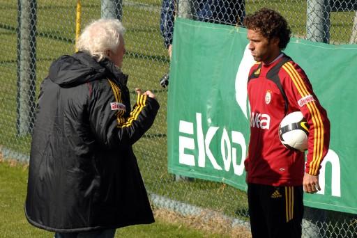 Galatasaray sıkı çalışıyor