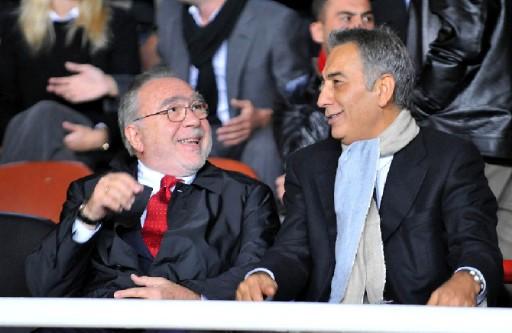 Futbol Federasyonu ile bugün yeni sözleşme imzalayan Milli Takımlar Teknik Direktörü Fatih Terim de karşılaşmayı protokol tribününde izledi.
