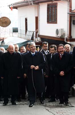 Cumhurbaşkanı Abdullah Gül topaç oynadı