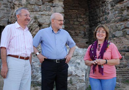 Beykoz Anadolu Kavağı sırtlarindaki Yoros Kalesi kazısı, kentin kültür ve turizm hayatına İstanbulun tarihi açısından çok önemli tarihi değerler kazandırıyor.