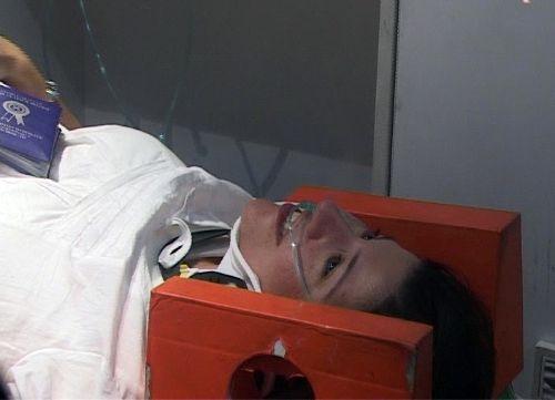 Takla atan otomobilde bulunan 7 aylık hamile Burçak Müge Vural hafif yaralı olarak kurtarıldı ve hastaneye kaldırıldı
