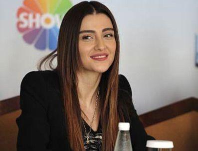 ÖZGE ULUSOY: @ozgeulusoynew / Takipçi sayısı: 93,133