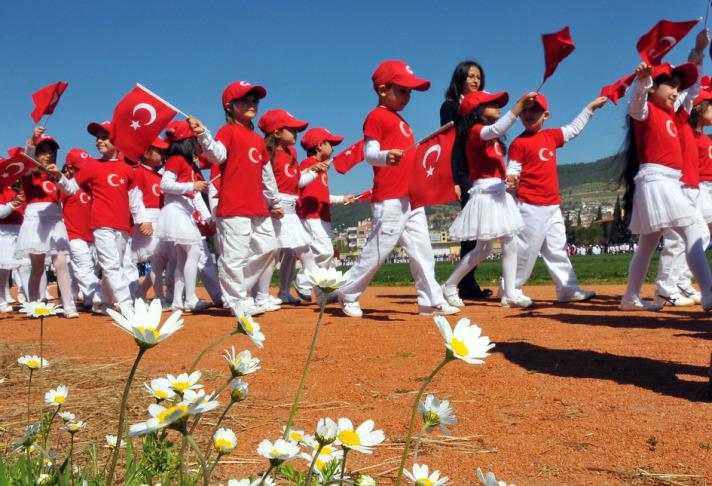 Muğla'da 23 Nisan Ulusal Egemenlik ve Çocuk Bayramı çeşitli etkinliklerle kutlandı.
