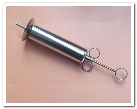 <strong> Medikal Şırınga (Letitia Geer)
 </strong> <br><br>