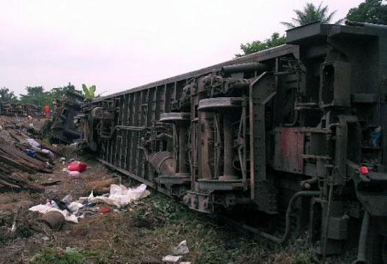 2010 - 21 Haziran - Kongo: Güneydeki Yanga'da istiap haddinden fazla yüklenen bir trenin raydan çıkması yüzünden 56 kişi öldü, 667 kişi yaralandı.