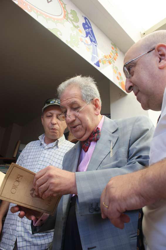 Doğan Hızlan'ın ilgisini çeken kitaplardan biri de İstiklal Marşı Şairi Mehmet Akif Ersoy ile ilgili olanıydı...