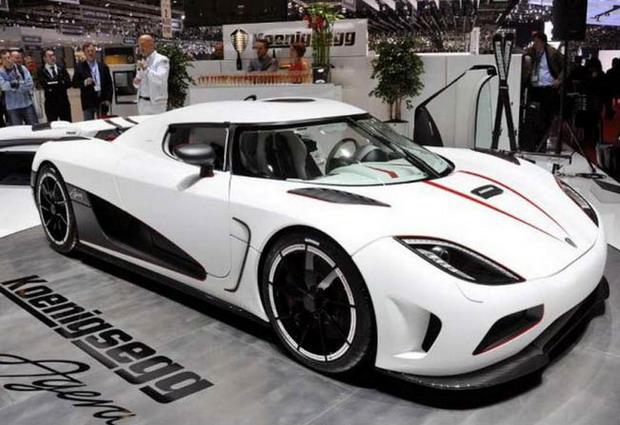 4. sırada 1.7 milyon Amerikan Doları fiyatıyla Koenigsegg Agera R var.