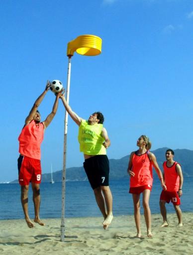 Gelişmekte Olan Spor Dalları Federasyonu Başkanı Enver Oral, Erkek ve kadınların aynı takım formasını giyebildiği "korfbol"un Türkiye'de en fazla yayılan spor dallarından biri olduğunu söyledi.