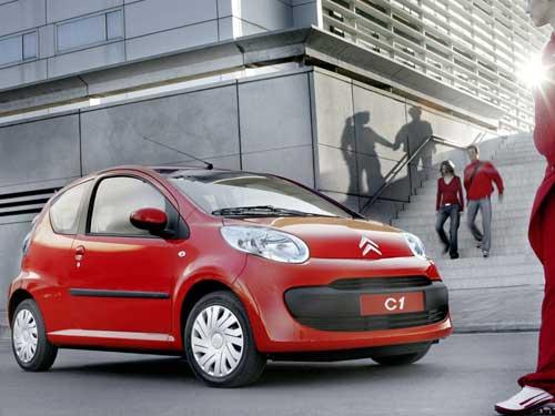 CITROEN - C1 1.4 HDi SX 5K-Şehir dışı yakıt tüketimi 100 km'de 3.4, şehir içi yakıt tüketimi 5.3 litre.
