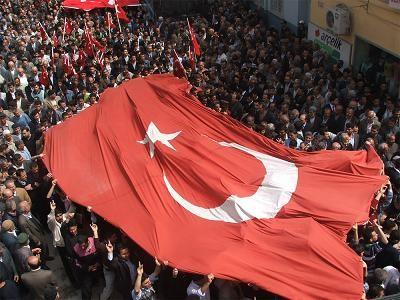 Tokat'ın Reşadiye teröristlerin gerçekleştirdiği saldırıda 7 asker şehit oldu, 3 asker yaralandı.