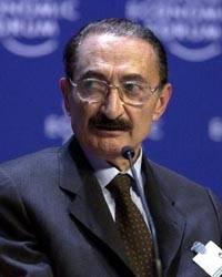 Musatafa Bülent Ecevit
Doğum yeri: İstanbul
Doğum tarihi : 28 Mayıs 1925
Başbakanlık yaptığı tarihler: 26 Ocak 1974 - 17 Kasım 1974 (37. Hükümet)
21 Haziran 1977 - 21 Temmuz 1977 (40. Hükümet)
5 Ocak 1978 - 12 Kasım 1979 (42. Hükümet)
11 Ocak 1999 - 18 Kaasım 2002 (56 ve 57. Hükümet)

11 Ocak 1999 - 18 Kaasım 2002 (56 ve 57. Hükümet)