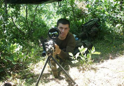 Bingöl'ün Genç ilçesine bağlı Güzeldere köyü kırsalında PKK'lı teröristle çıkan çatışmada şehit düşen Komando Er Muhammet Aygör'ün Konya'daki baba evine ateş düştü