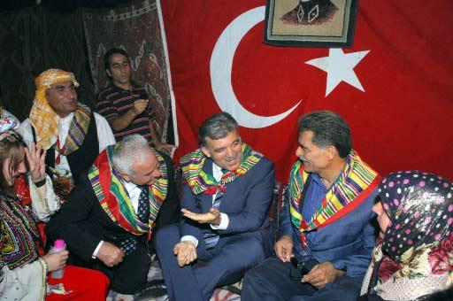 727. Ertuğrul Gazi'yi Anma ve Söğüt Şenlikleri'ne katılmak üzere Söğüt'e gelen Cumhurbaşkanı Abdullah Gül