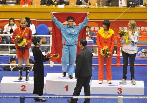 5. Dünya Bayanlar Boks Şampiyonası'nda 63 kiloda Gülsüm Tatar Rus rakibi Liubov Lopatina'yı 11-0 yenerek dünya şampiyonu oldu.