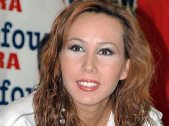 <p><span style="line-height: 13pt;"><strong>Asena</strong><br />"Salak olabilirim ama aptal asla..."</span></p>