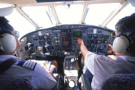 ABD'li pilotlar, yolcular için rahat kendileri açısındansa başarılı bir uçuşun tüyolarını verdi. İşte tecrübeli pilotların kendi ağzından itiraf niteliğinde 10 tüyo: